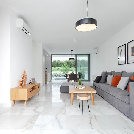 Willa Kinyras 1 Villa 13